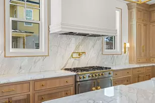 805 17th Ave NE, Saint Petersburg, FL 33704 - Photo 11