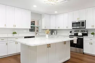 4335 10th Ave S, Saint Petersburg, FL 33711 - Photo 1