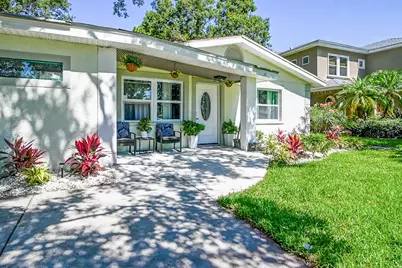 1826 Country Club Road N, Saint Petersburg, FL 33710 - Photo 3