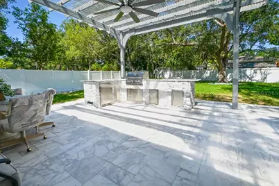 1826 Country Club Road N, Saint Petersburg, FL 33710 - Photo 11