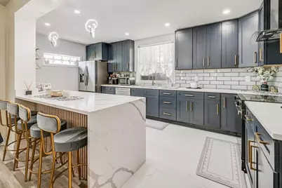 1826 Country Club Road N, Saint Petersburg, FL 33710 - Photo 5