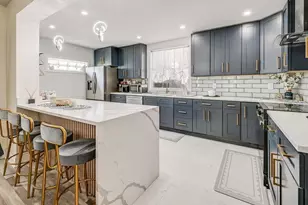 1826 Country Club Rd N, Saint Petersburg, FL 33710 - Photo 5