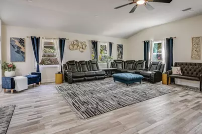 1826 Country Club Road N, Saint Petersburg, FL 33710 - Photo 17