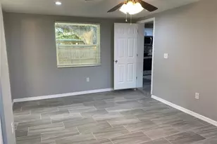 38415 9th Ave, Zephyrhills, FL 33542 - Photo 17