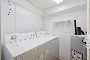 19513 Deer Lake Rd, Lutz, FL 33548 - Photo 23