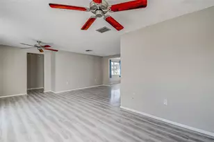 9805 Scenic Dr, Port Richey, FL 34668 - Photo 23