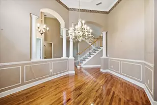 12002 Hope Ln, Tampa, FL 33618 - Photo 11