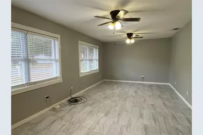 39656 Meadowood Loop, Zephyrhills, FL 33542 - Photo 5