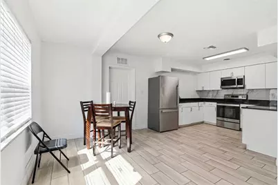 2521 W Crest Avenue, Tampa, FL 33614 - Photo 7