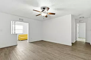 2521 W Crest Ave, Tampa, FL 33614 - Photo 33