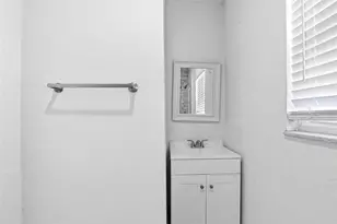 2521 W Crest Ave, Tampa, FL 33614 - Photo 17