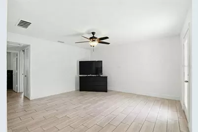 2521 W Crest Avenue, Tampa, FL 33614 - Photo 5