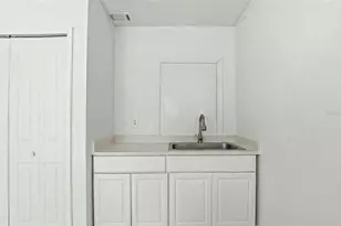 2521 W Crest Ave, Tampa, FL 33614 - Photo 51