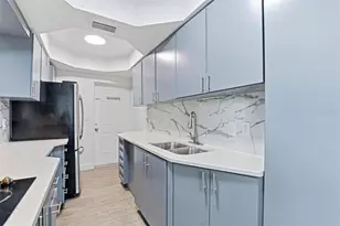 2521 W Crest Ave, Tampa, FL 33614 - Photo 13