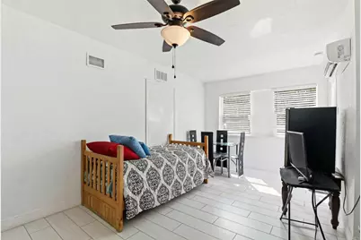 2521 W Crest Avenue, Tampa, FL 33614 - Photo 41