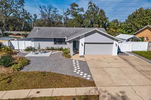 1533 Foxcroft Dr W, Palm Harbor, FL 34683 - Photo 1