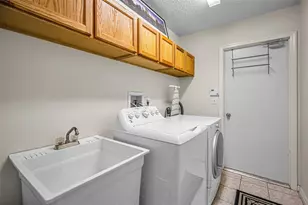 1533 Foxcroft Dr W, Palm Harbor, FL 34683 - Photo 27