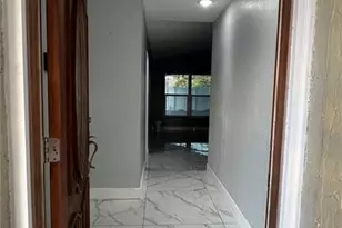 6711 Webb Rd, Tampa, FL 33615 - Photo 5