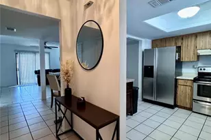 14804 Winding Creek Ct, Tampa, FL 33613 - Photo 5