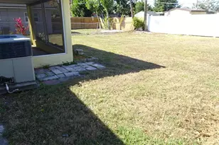 10385 111th Pl, Largo, FL 33773 - Photo 27