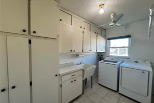 1008 Yellowbird Pl, Sun City Center, FL 33573 - Photo 21