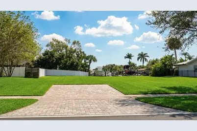 3904 Dana Shores Drive, Tampa, FL 33634 - Photo 3