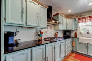 400 Mira Vista Dr, Dunedin, FL 34698 - Photo 9