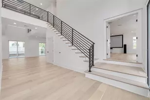 6012 Kipps Colony Dr E, Gulfport, FL 33707 - Photo 13