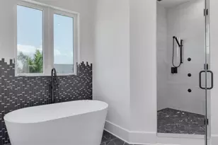 6012 Kipps Colony Dr E, Gulfport, FL 33707 - Photo 47