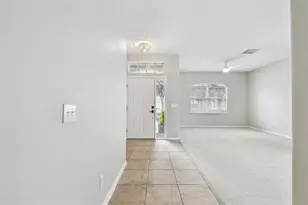 8106 Kendelwick Ct, Tampa, FL 33647 - Photo 9