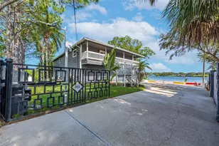 9901 Bay Dr, Gibsonton, FL 33534 - Photo 63