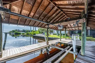 9901 Bay Dr, Gibsonton, FL 33534 - Photo 47