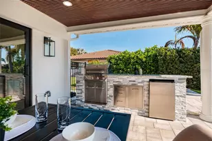 2032 Kansas Ave NE, Saint Petersburg, FL 33703 - Photo 7