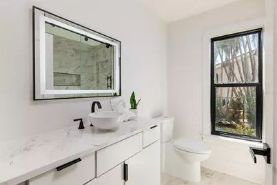 2032 Kansas Avenue NE, Saint Petersburg, FL 33703 - Photo 25