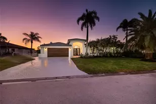 2032 Kansas Ave NE, Saint Petersburg, FL 33703 - Photo 1