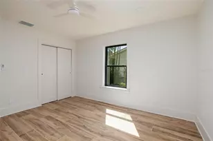 2032 Kansas Ave NE, Saint Petersburg, FL 33703 - Photo 21