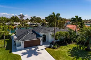 2032 Kansas Ave NE, Saint Petersburg, FL 33703 - Photo 1