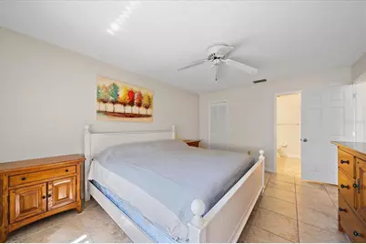 5654 Gardens Drive, Sarasota, FL 34243 - Photo 23