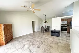 5654 Gardens Dr, Sarasota, FL 34243 - Photo 13