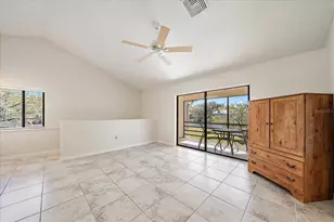 5654 Gardens Dr, Sarasota, FL 34243 - Photo 11