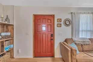 9642 Sunny Slope Ln, Wesley Chapel, FL 33545 - Photo 5