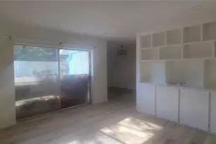 3775 40th Ln S, Saint Petersburg, FL 33711 - Photo 3