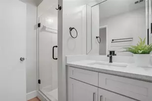 9942 Lake Seminole Dr W, Largo, FL 33773 - Photo 19