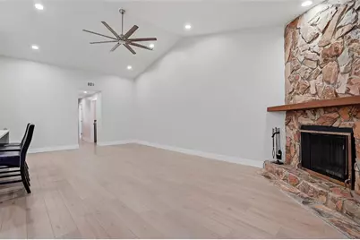 9942 Lake Seminole Drive W, Largo, FL 33773 - Photo 7