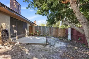 9942 Lake Seminole Dr W, Largo, FL 33773 - Photo 31