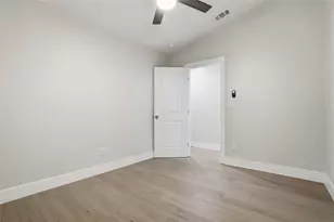 9942 Lake Seminole Dr W, Largo, FL 33773 - Photo 21