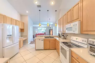 2641 Brookville Dr, Valrico, FL 33596 - Photo 9