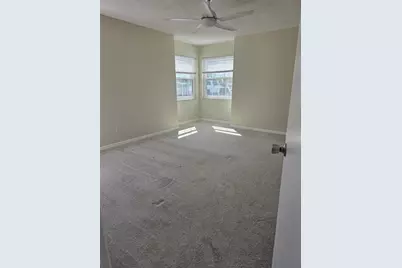 6826 Stones Throw Circle N #11107, Saint Petersburg, FL 33710 - Photo 5