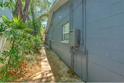 3208 W Hawthorne Road, Tampa, FL 33611 - Photo 25