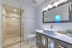 3208 W Hawthorne Rd, Tampa, FL 33611 - Photo 17